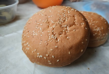 Фото шага рецепта Бургеры на гриле 189106 шаг 6