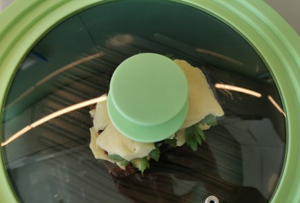 Фото шага рецепта Бутерброд погрузински 186424 шаг 12  