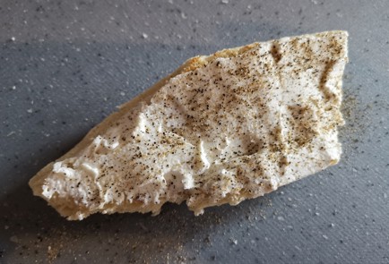 Фото шага рецепта Бутерброд с авокадо 189303 шаг 5  