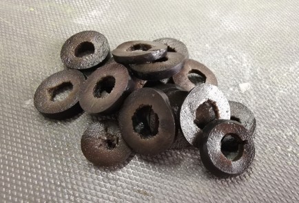 Фото шага рецепта Бутерброд с авокадо 190535 шаг 8  