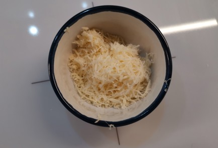 Фото шага рецепта Бутерброд с грибами 191595 шаг 4  