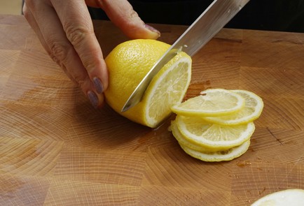 Фото шага рецепта Бутерброд с икрой по рецепту ресторана Прага 152958 шаг 5  