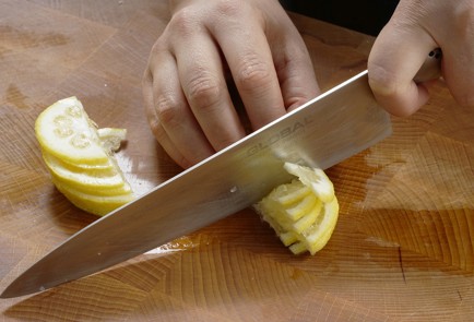 Фото шага рецепта Бутерброд с икрой по рецепту ресторана Прага 152958 шаг 6  