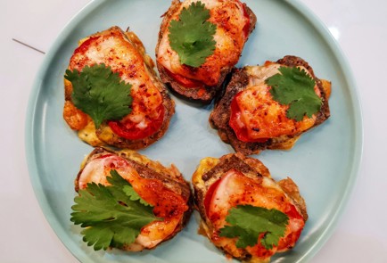 Фото шага рецепта Бутерброд с колбасой 190530 шаг 11  