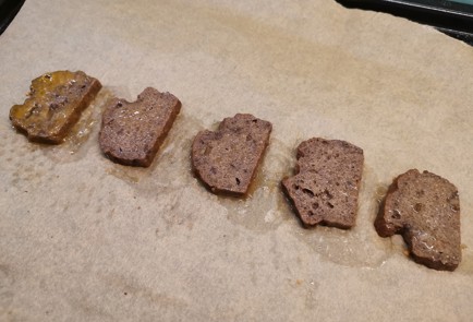 Фото шага рецепта Бутерброд с колбасой 190530 шаг 5  