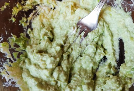 Фото шага рецепта Бутерброд с красной рыбой 189480 шаг 7  