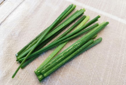 Фото шага рецепта Бутерброд с перепелиным яйцом 186433 шаг 6  