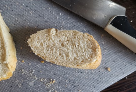 Фото шага рецепта Бутерброд с рыбой 189274 шаг 1  