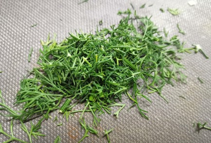 Фото шага рецепта Бутерброд с рыбой 190532 шаг 2  