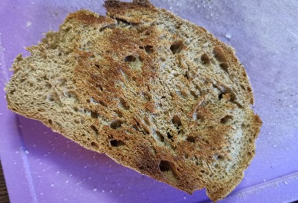 Фото шага рецепта Бутерброд с селедкой 189308 шаг 3  