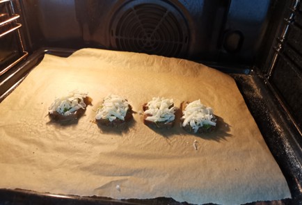 Фото шага рецепта Бутерброд с сыром 190529 шаг 9  