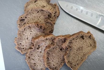 Фото шага рецепта Бутерброд в духовке 190534 шаг 1  