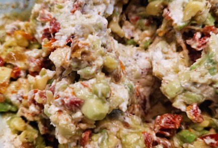 Фото шага рецепта Бутербродная намазка из авокадо и вяленых помидоров 152670 шаг 13  