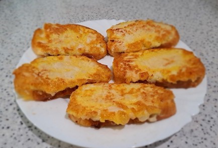 Фото шага рецепта Бутерброды на сковороде с сыром и куриным фаршем 189960 шаг 11  