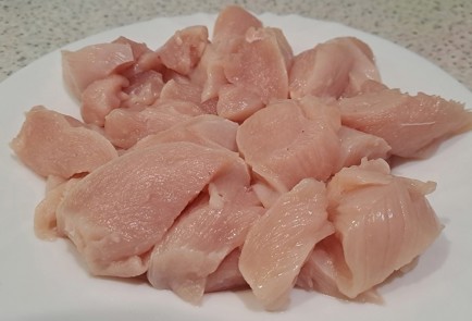 Фото шага рецепта Бутерброды на сковороде с сыром и куриным фаршем 189960 шаг 2  