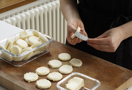 Фото шага рецепта Бутерброды с икрой укропом и сметаной 152955 шаг 5  