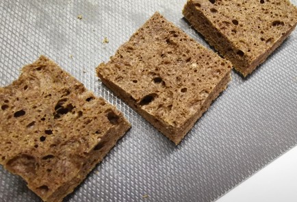 Фото шага рецепта Бутербродыканапе с салом 191045 шаг 1  