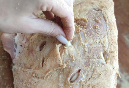 Фото шага рецепта Буженина с чесноком 174790 шаг 6  