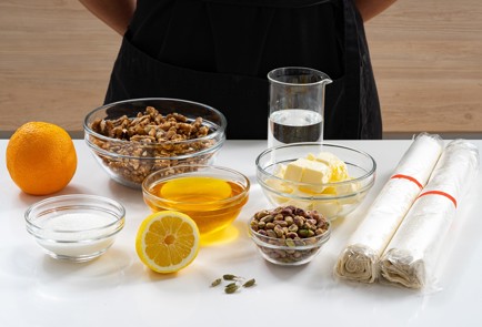 Фото шага рецепта Быстрая домашняя пахлава 173696 шаг 1