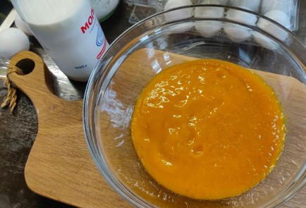 Фото шага рецепта Быстрая коврижка из варенья 175700 шаг 2  