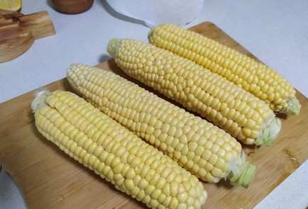 Фото шага рецепта Кукуруза  рецепт в микроволновке 189727 шаг 2  