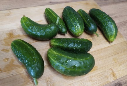 Фото шага рецепта Быстрая закуска из огурцов 189161 шаг 1  