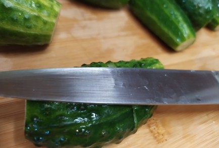 Фото шага рецепта Быстрая закуска из огурцов 189161 шаг 2  