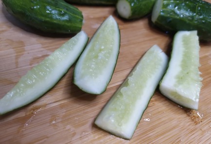 Фото шага рецепта Быстрая закуска из огурцов 189161 шаг 3  
