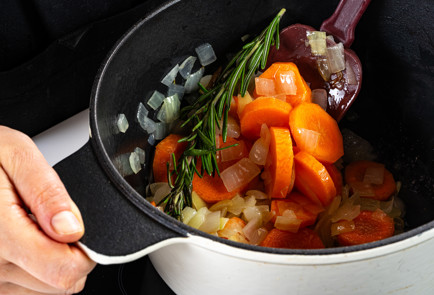 Фото шага рецепта Быстрое жаркое из печеной свинины 191066 шаг 6  