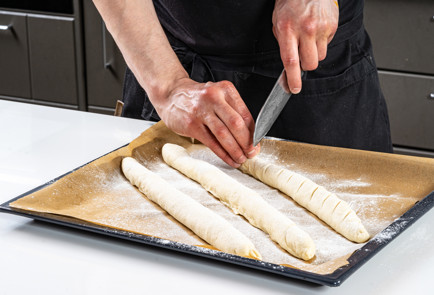 Фото шага рецепта Домашние багеты 191670 шаг 8  