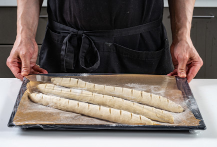 Фото шага рецепта Домашние багеты 191670 шаг 9  