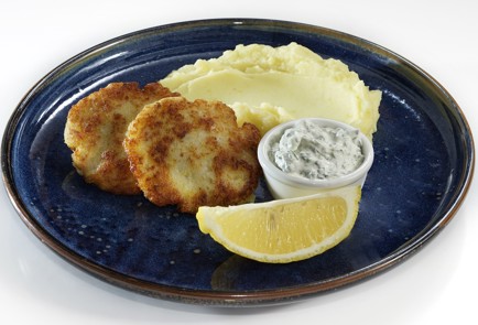 Фото шага рецепта Быстрые рыбные котлеты из минтая 152998 шаг 10  