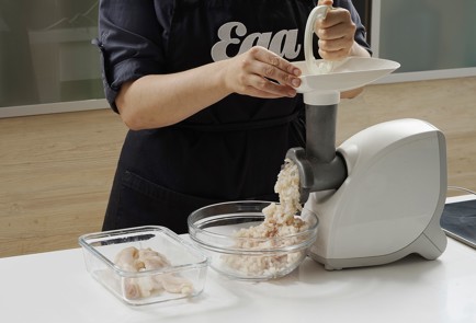 Фото шага рецепта Быстрые рыбные котлеты из минтая 152998 шаг 2  