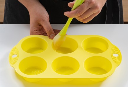 Фото шага рецепта Быстрые сырники в духовке 175102 шаг 7  