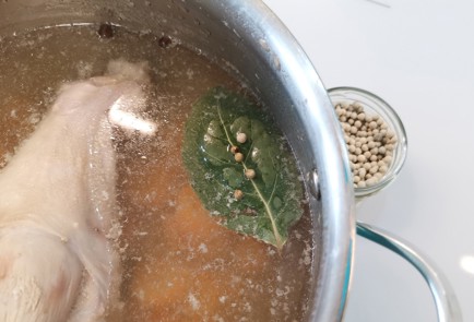 Фото шага рецепта Вкусный бульон из индейки 189647 шаг 8  