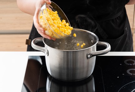 Фото шага рецепта Быстрый чаудер из кукурузы 138916 шаг 2  