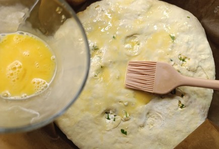 Фото шага рецепта Быстрый хачапури на слоеном тесте 190612 шаг 16  