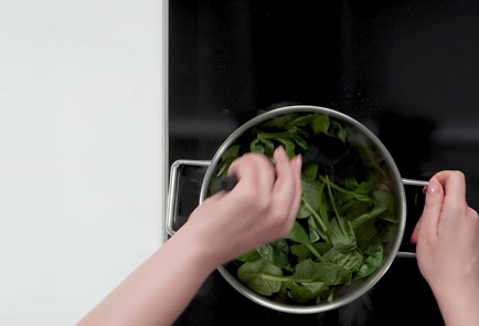 Фото шага рецепта Быстрый и простой домашний суп рамен 173510 шаг 14  