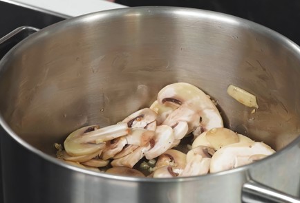 Фото шага рецепта Быстрый и простой домашний суп рамен 173510 шаг 8  