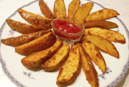 Фото шага рецепта Быстрый картофель подеревенски с кожурой 191193 шаг 15  