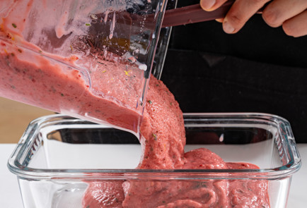 Фото шага рецепта Быстрый клубничный щербет 189260 шаг 7  