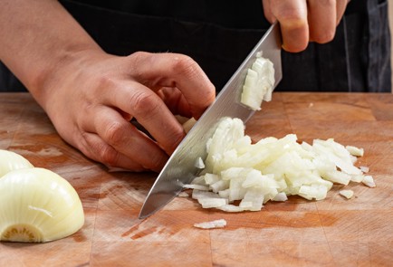 Фото шага рецепта Быстрый крапивный пирог 186375 шаг 5