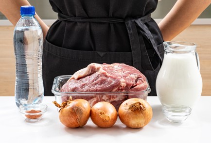 Фото шага рецепта Быстрый маринад для шашлыка из свинины 189035 шаг 1  