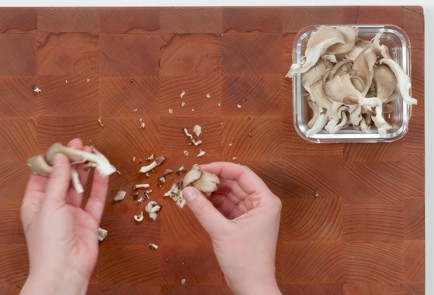 Фото шага рецепта Быстрый мясной суп в стиле фобо 173536 шаг 2  