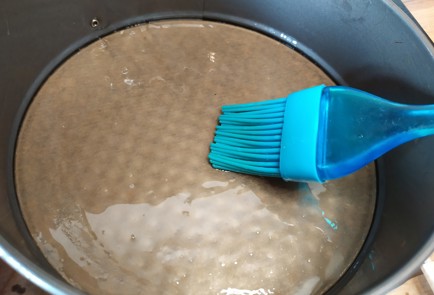 Фото шага рецепта Быстрый пирог с абрикосовым пюре 189386 шаг 10  