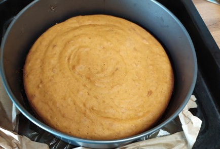 Фото шага рецепта Быстрый пирог с абрикосовым пюре 189386 шаг 12  