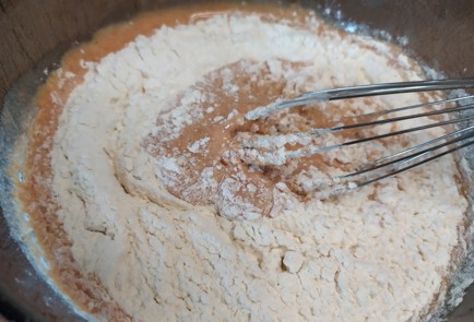 Фото шага рецепта Быстрый пирог с абрикосовым пюре 189386 шаг 9  