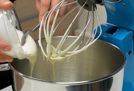 Фото шага рецепта Быстрый Сметанник 41497 шаг 3  