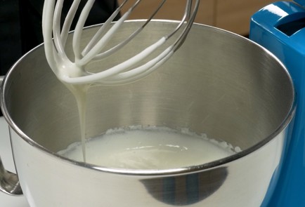 Фото шага рецепта Быстрый Сметанник 41497 шаг 6  