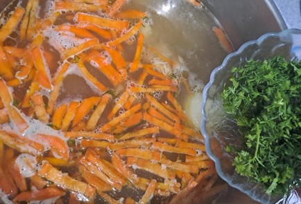 Фото шага рецепта Быстрый суп на курином бульоне 189510 шаг 10  